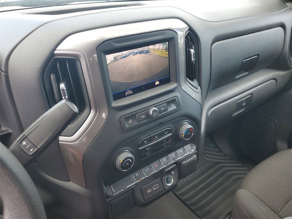 2021 Chevrolet Silverado 1500 Custom 18