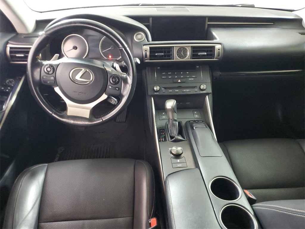 2016 Lexus IS 300 16