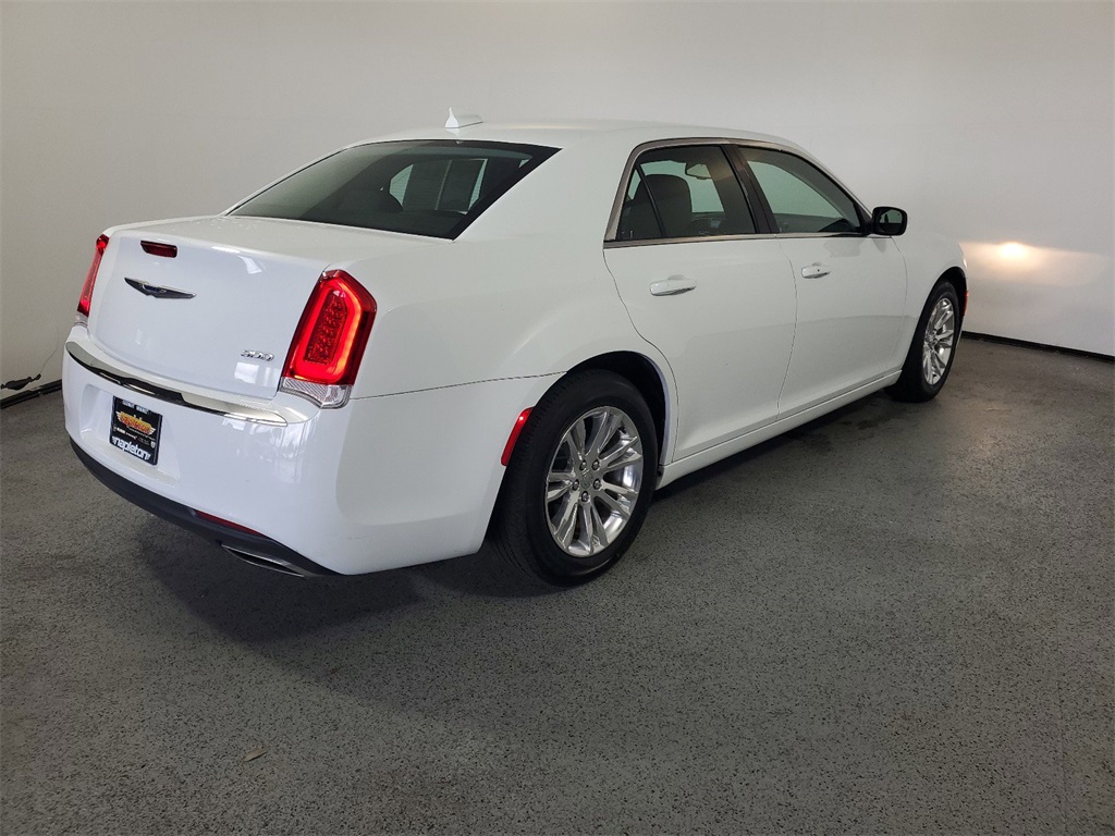 2021 Chrysler 300 Touring 6