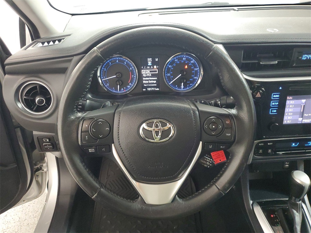 2017 Toyota Corolla XSE 21