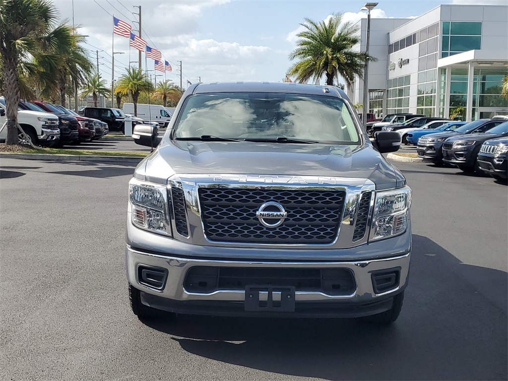 2017 Nissan Titan SV 2