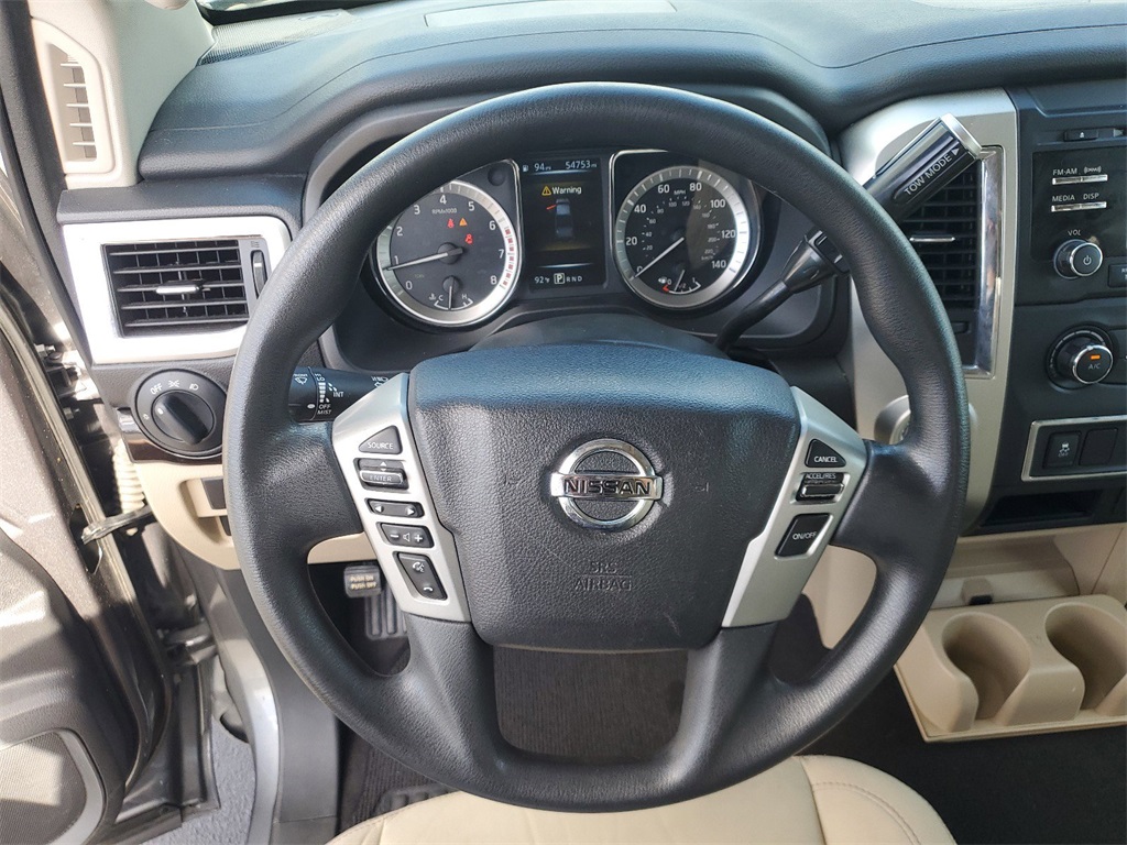 2017 Nissan Titan SV 18