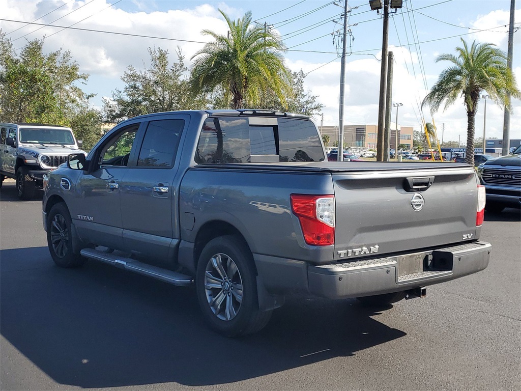 2017 Nissan Titan SV 5