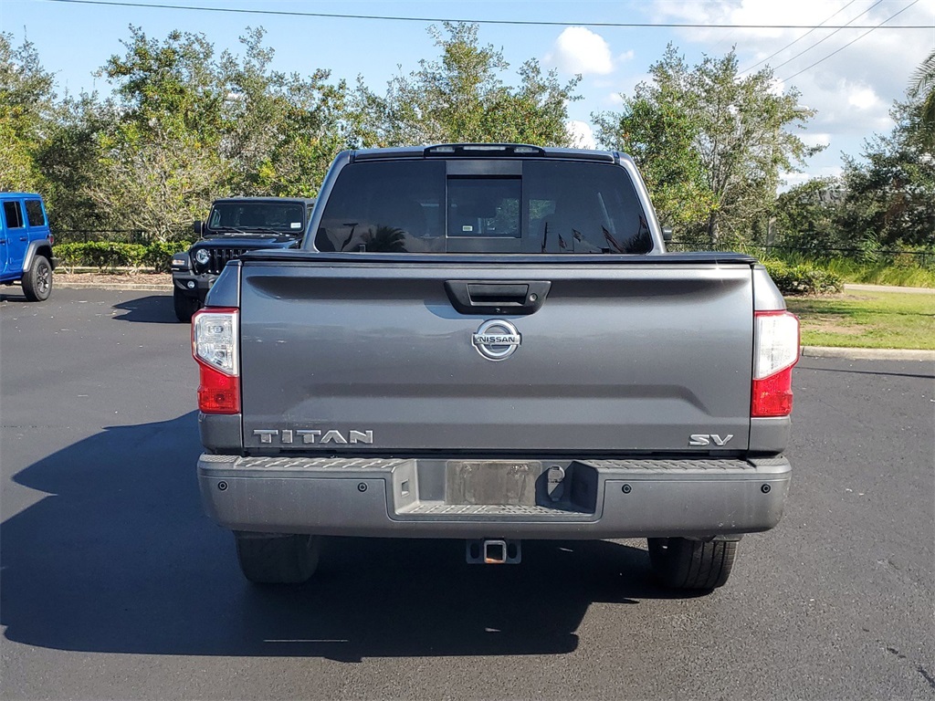 2017 Nissan Titan SV 6