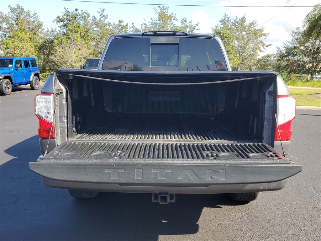 2017 Nissan Titan SV 7