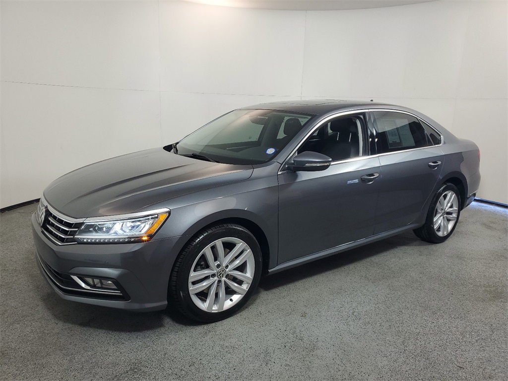 2018 Volkswagen Passat 2.0T SE 3