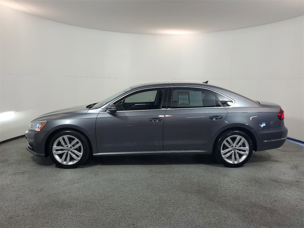 2018 Volkswagen Passat 2.0T SE 4