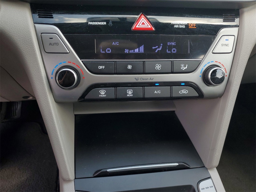 2018 Hyundai Elantra SE 23