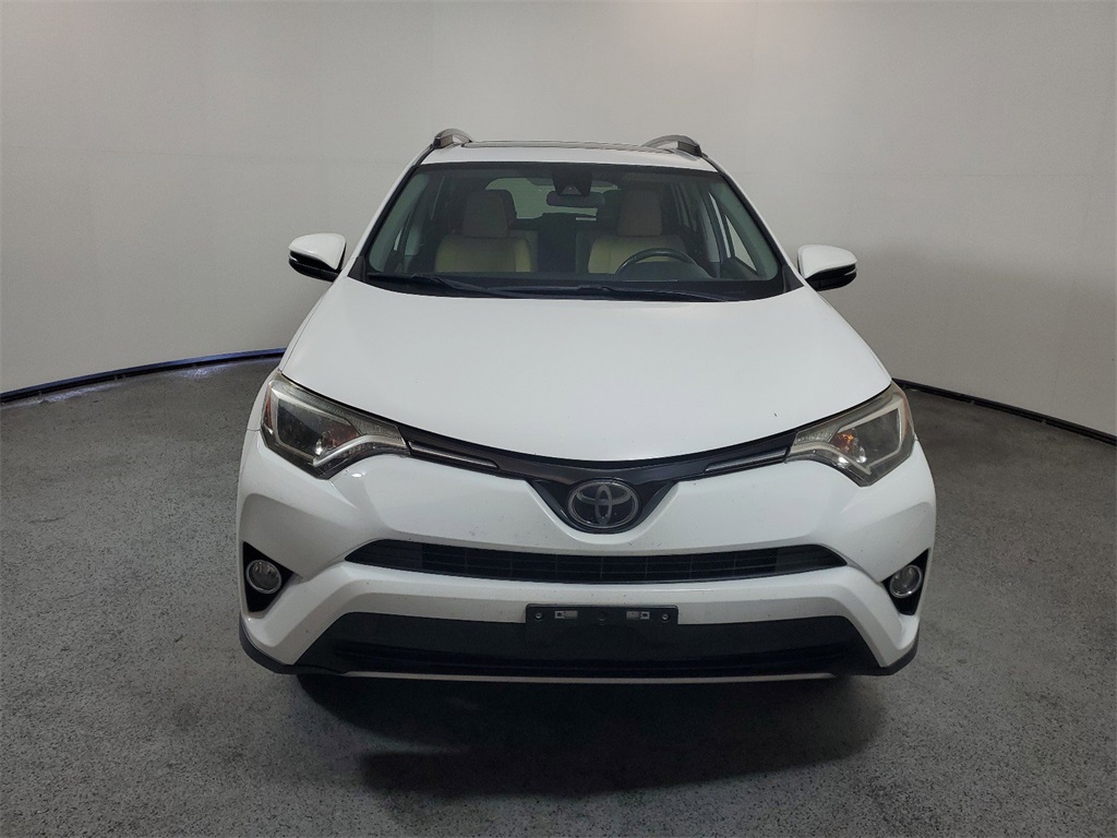 2018 Toyota RAV4 LE 2