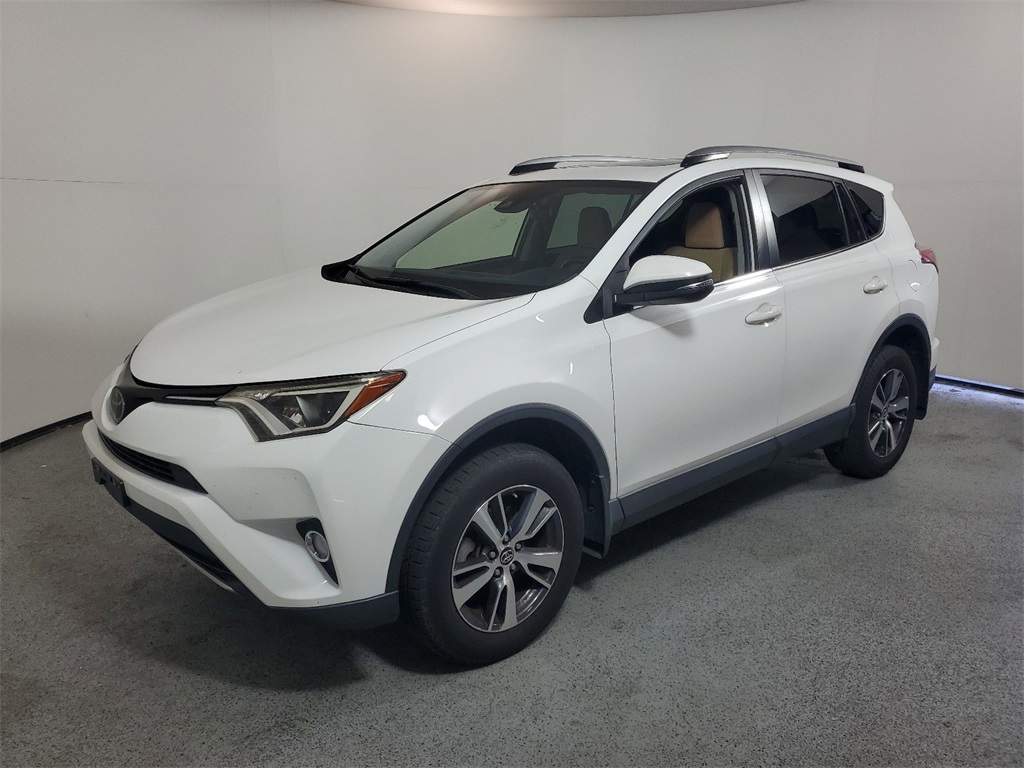 2018 Toyota RAV4 LE 3