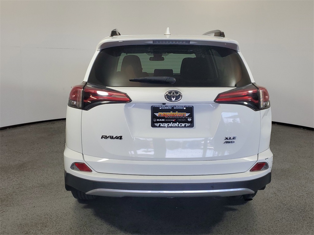 2018 Toyota RAV4 LE 6