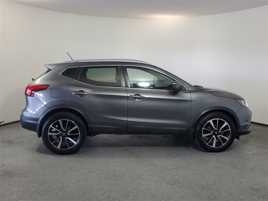 2018 Nissan Rogue Sport SL 10