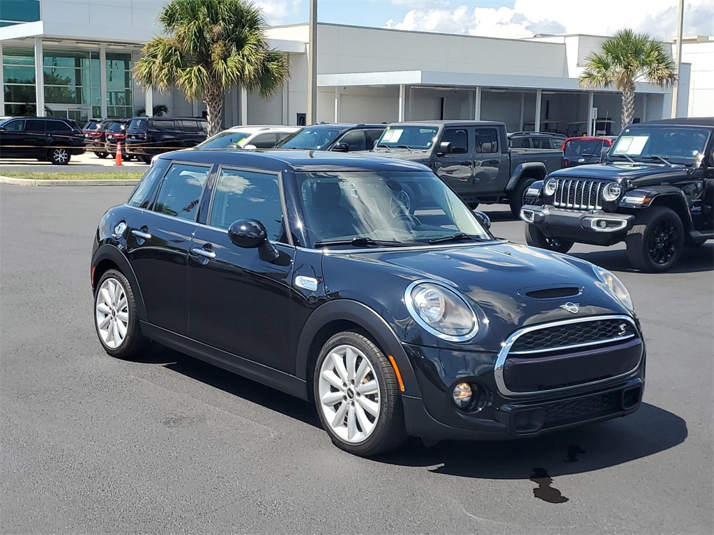 2019 MINI Cooper S Classic 1