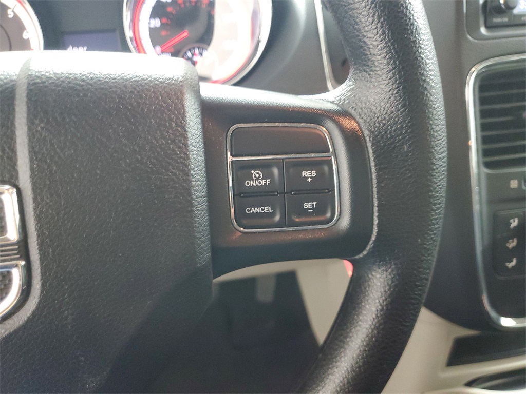 2019 Dodge Grand Caravan SE 17