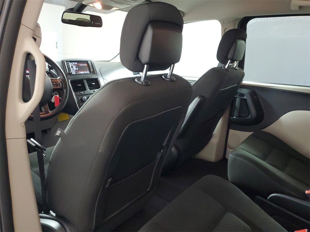 2019 Dodge Grand Caravan SE 28