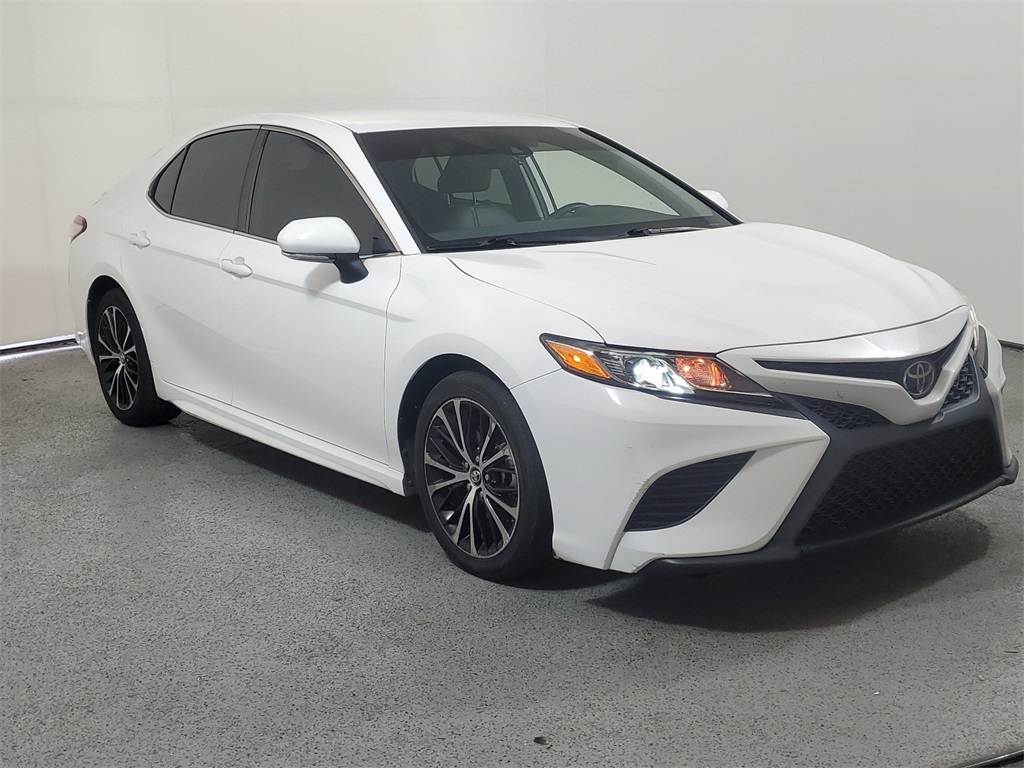 2019 Toyota Camry L 1