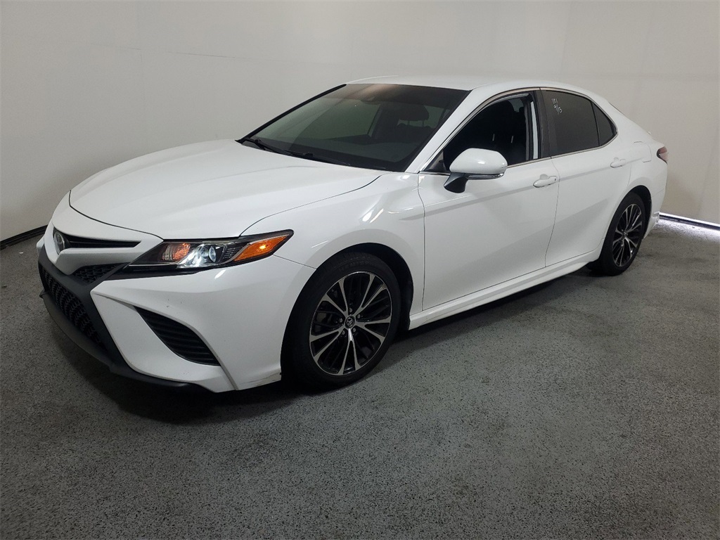 2019 Toyota Camry L 4