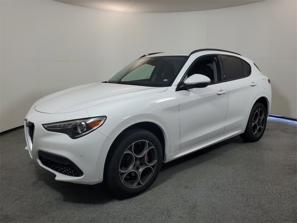 2020 Alfa Romeo Stelvio Base 3