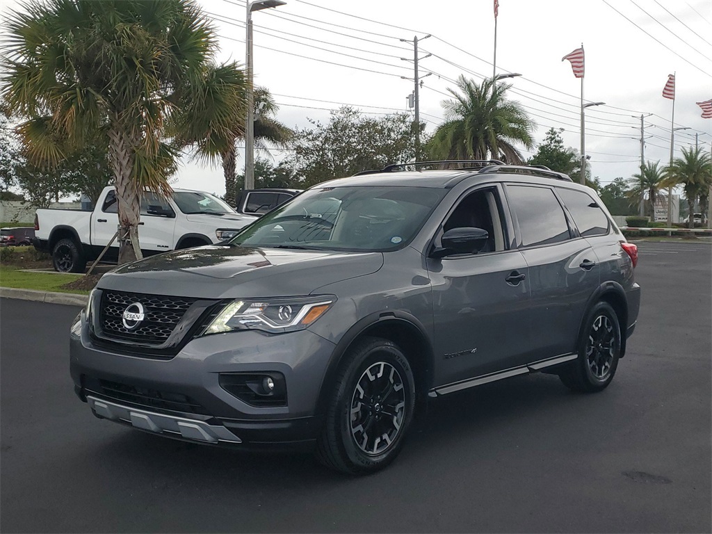 2020 Nissan Pathfinder SL 3