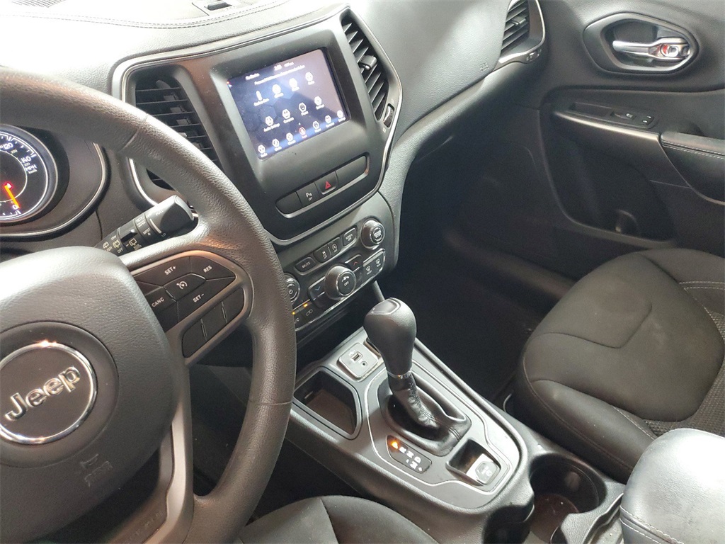 2020 Jeep Cherokee Latitude 19