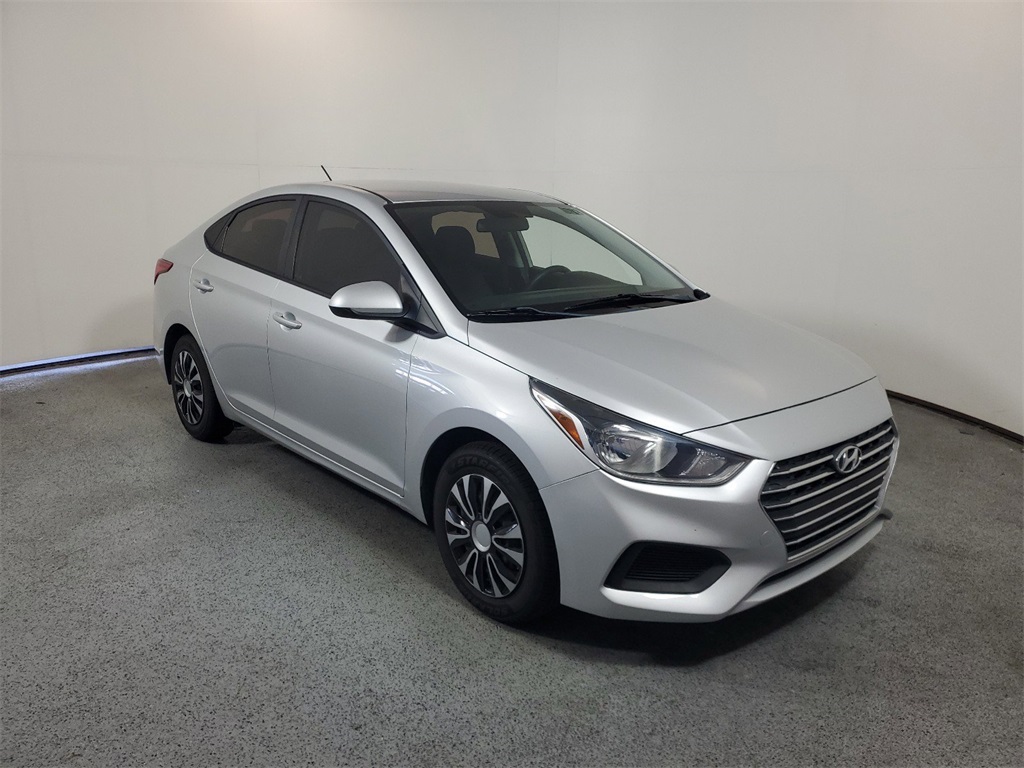 2020 Hyundai Accent SE 1