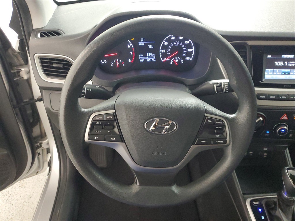 2020 Hyundai Accent SE 17