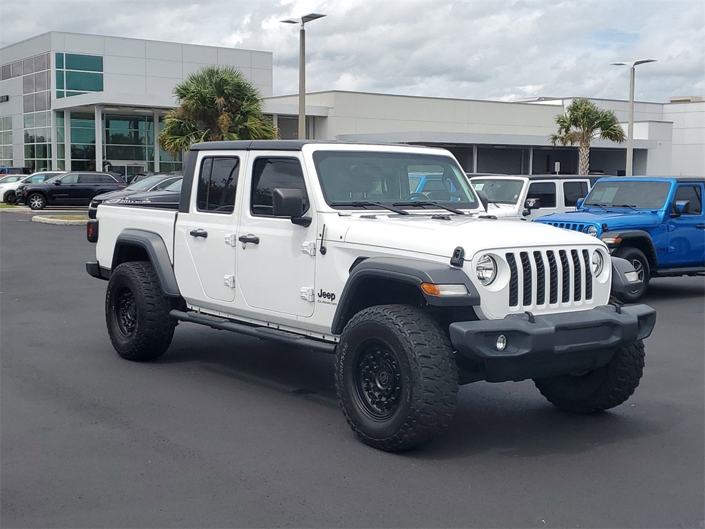 2020 Jeep Gladiator Sport 1