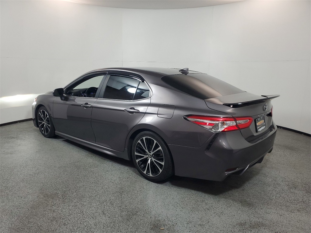 2020 Toyota Camry SE 5