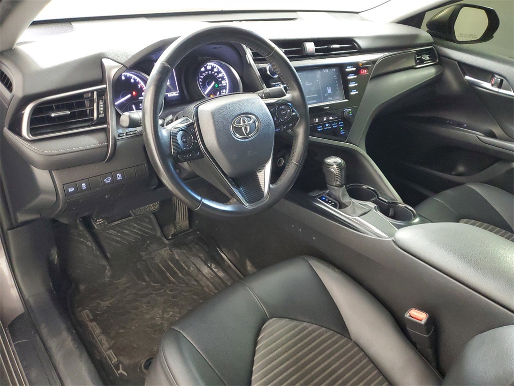 2020 Toyota Camry SE 13