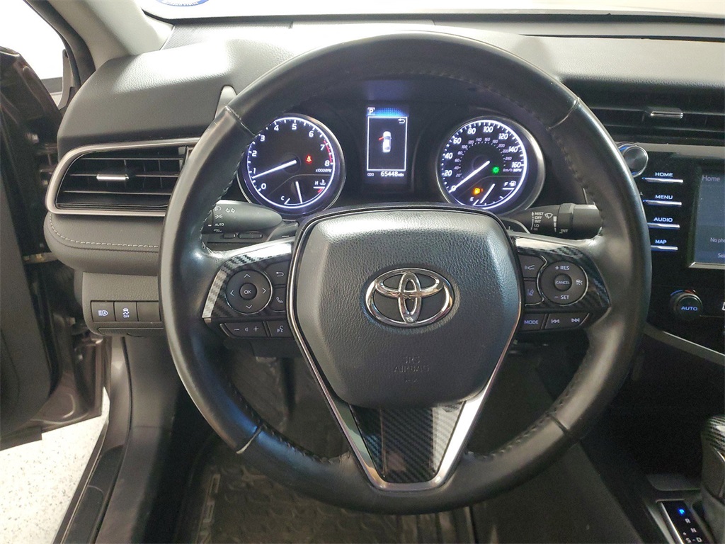 2020 Toyota Camry SE 17