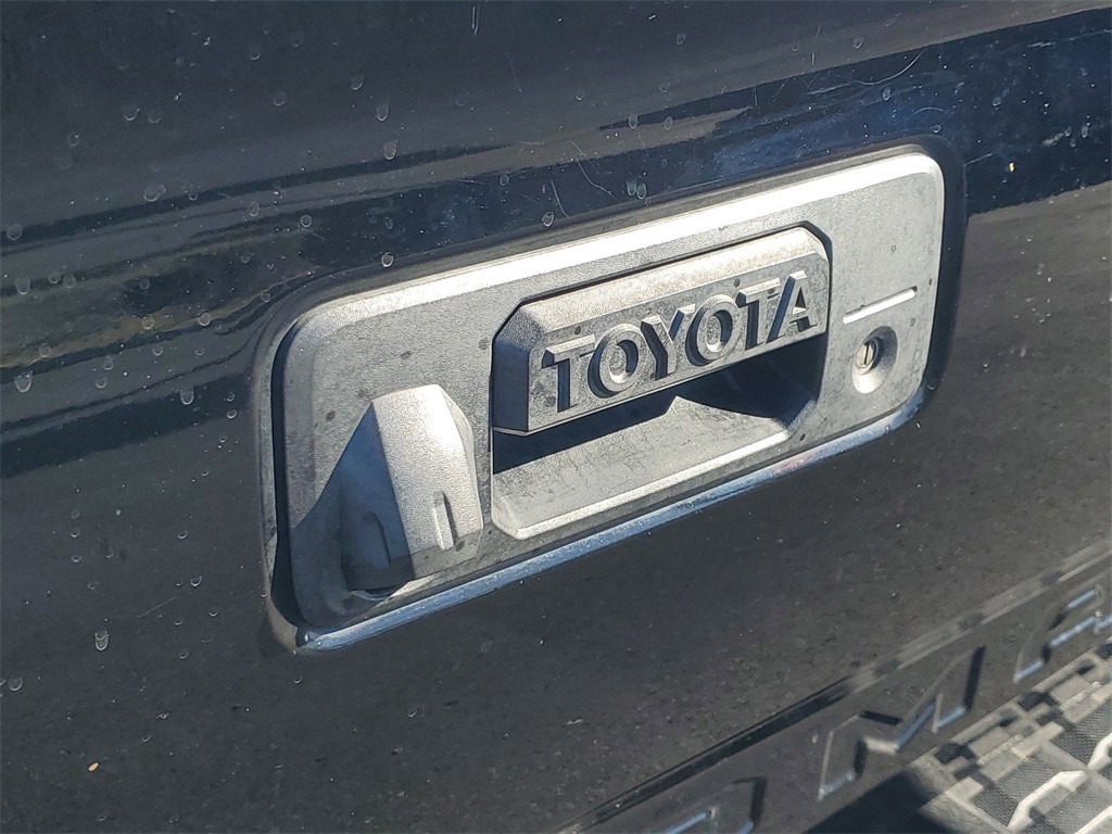 2020 Toyota Tacoma SR 9