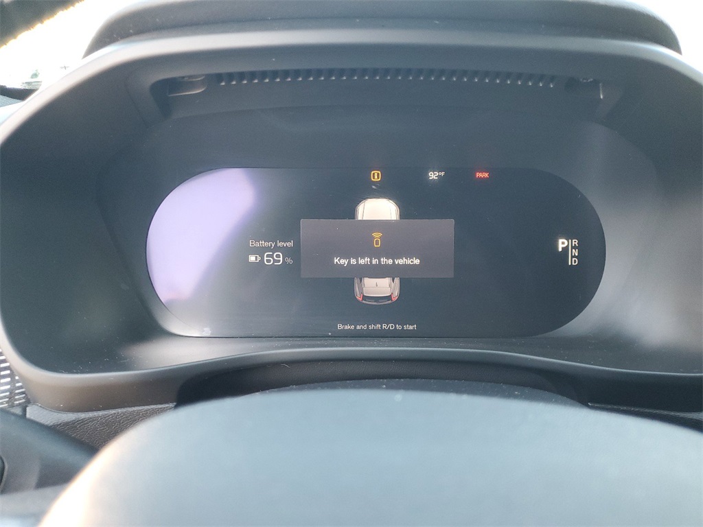 2021 Volvo XC40 Recharge Pure Electric P8 21