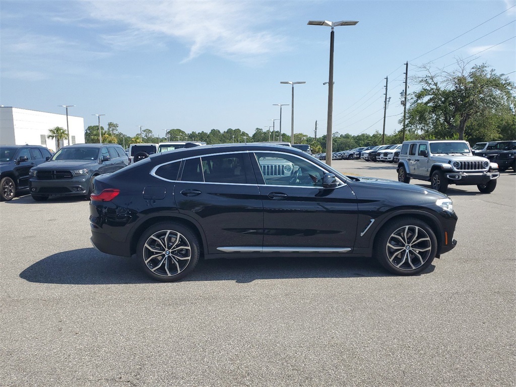 2021 BMW X4 xDrive30i 10