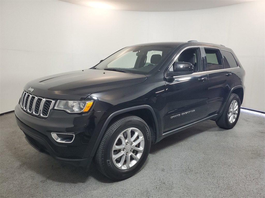 2021 Jeep Grand Cherokee Laredo E 3