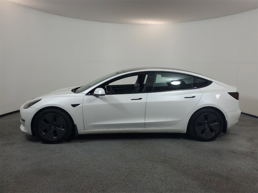 2021 Tesla Model 3 Standard Range Plus 4