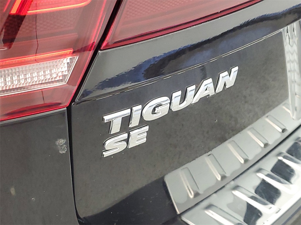 2021 Volkswagen Tiguan 2.0T SE R-Line Black 11