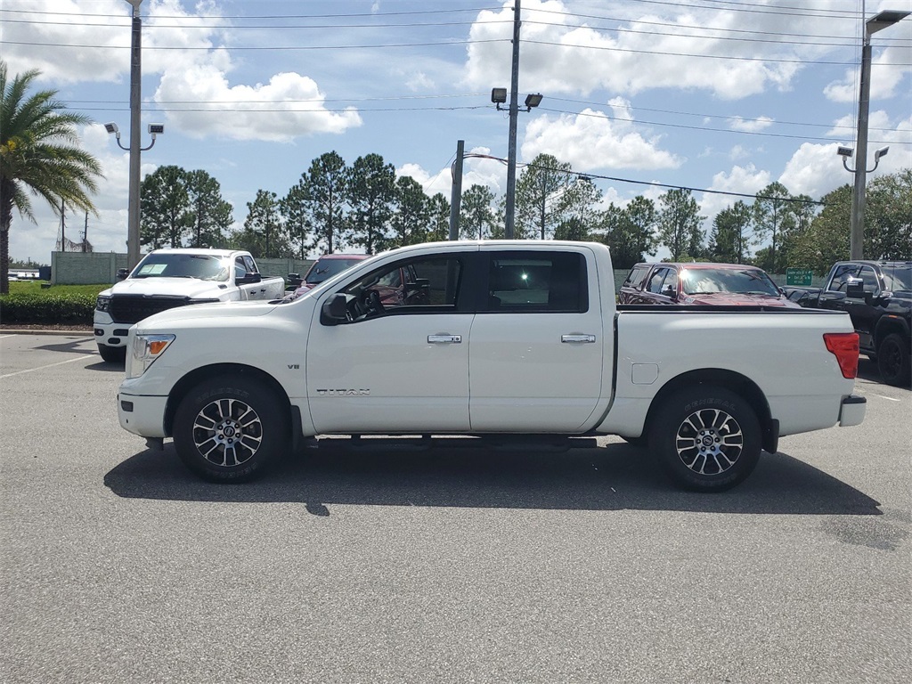 2021 Nissan Titan SV 4