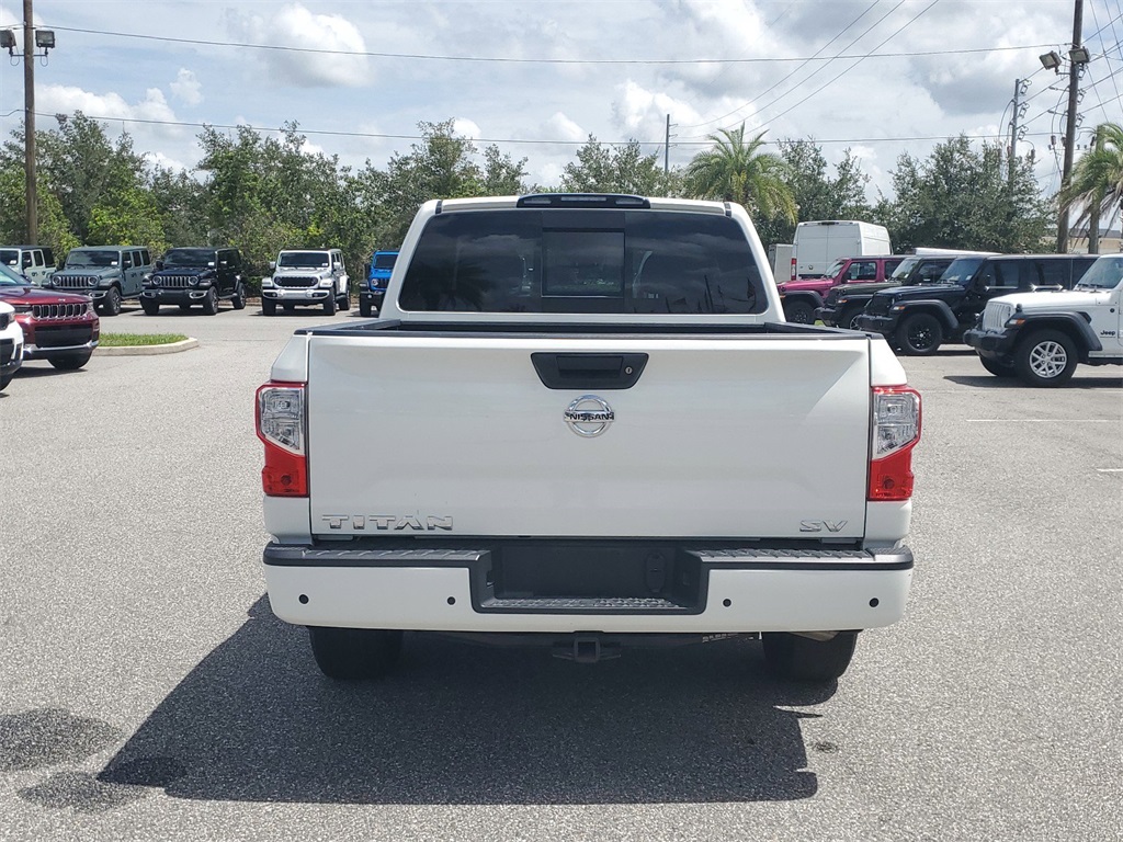 2021 Nissan Titan SV 6