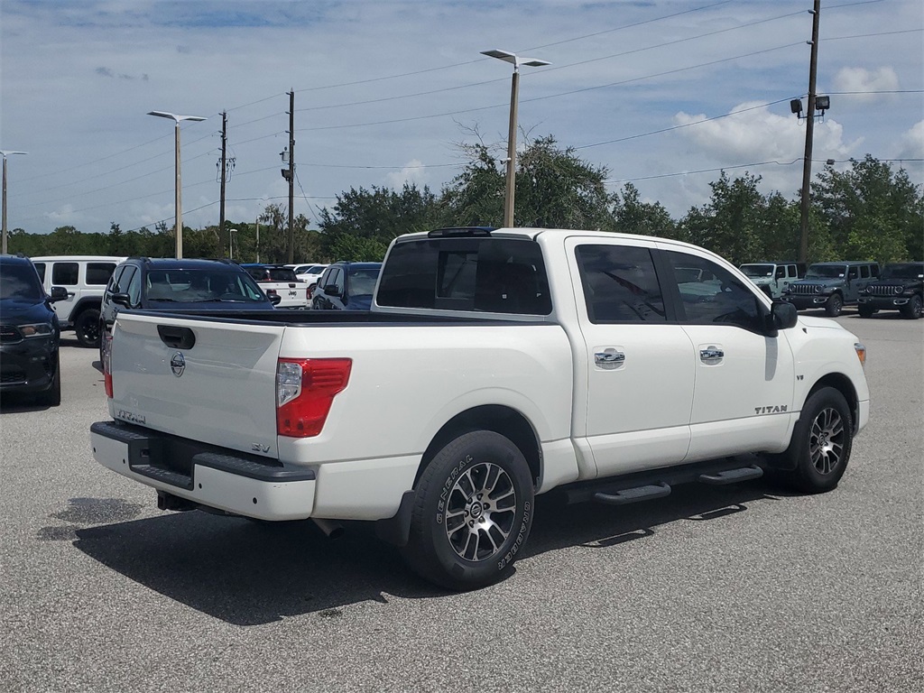 2021 Nissan Titan SV 8