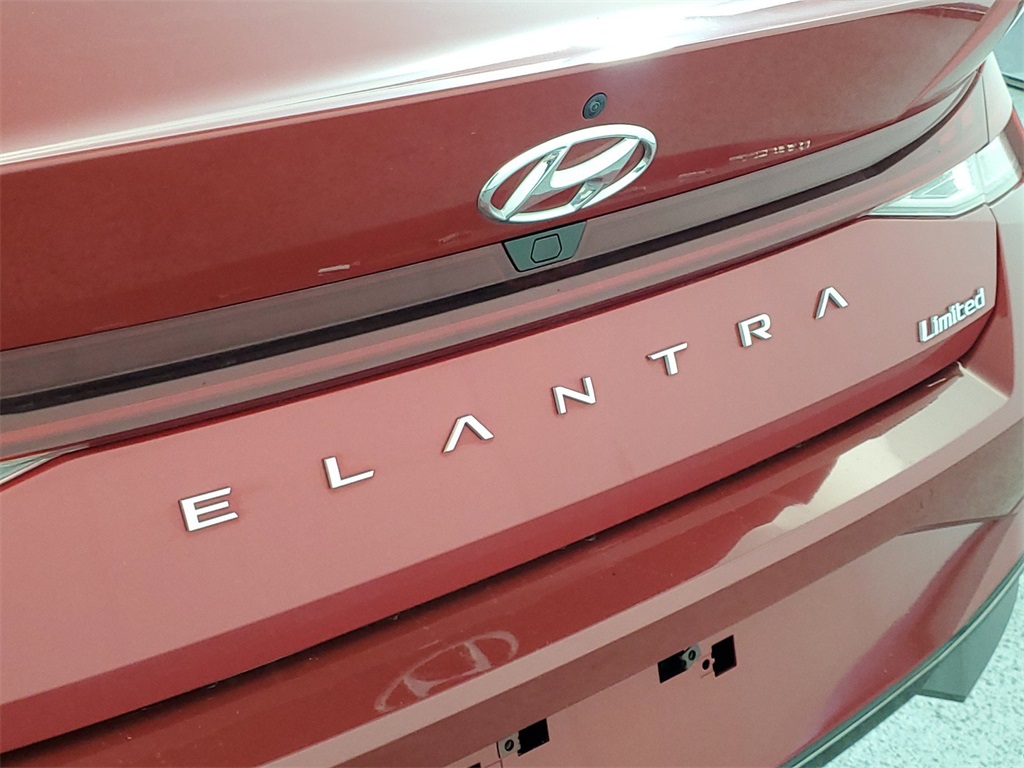 2021 Hyundai Elantra Limited 31