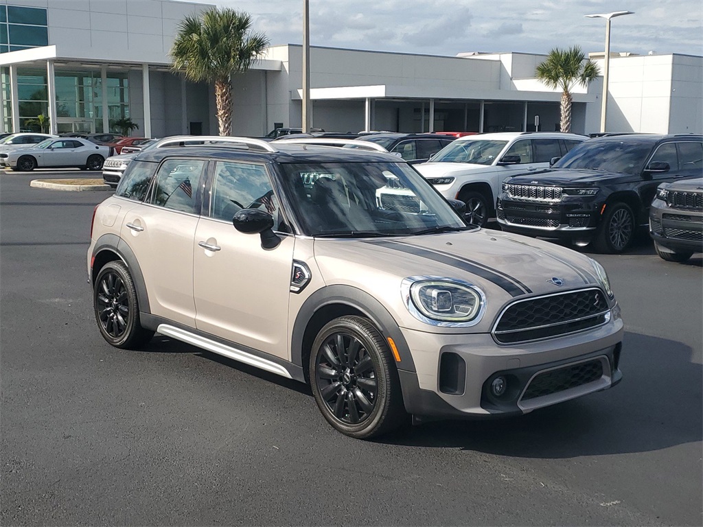 2022 MINI Cooper S Countryman Signature 1