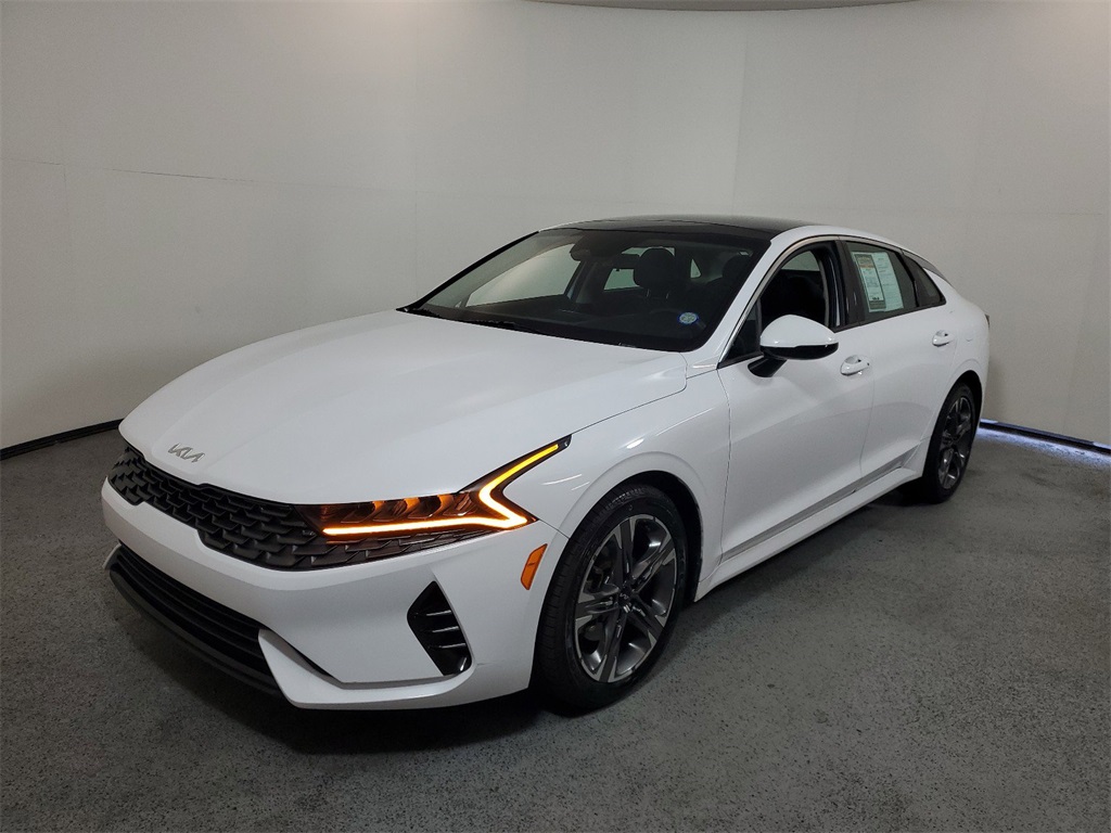 2022 Kia K5 EX 3