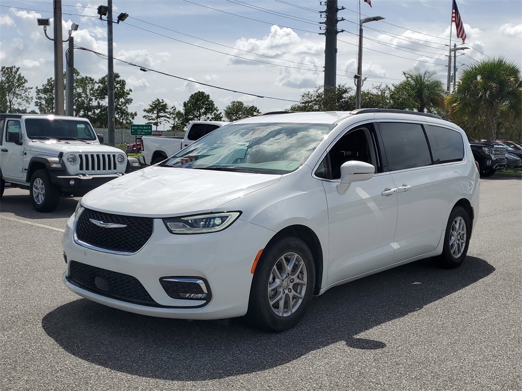 2022 Chrysler Pacifica Touring L 3