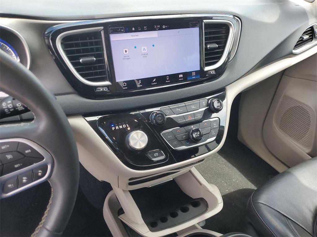 2022 Chrysler Pacifica Touring L 20