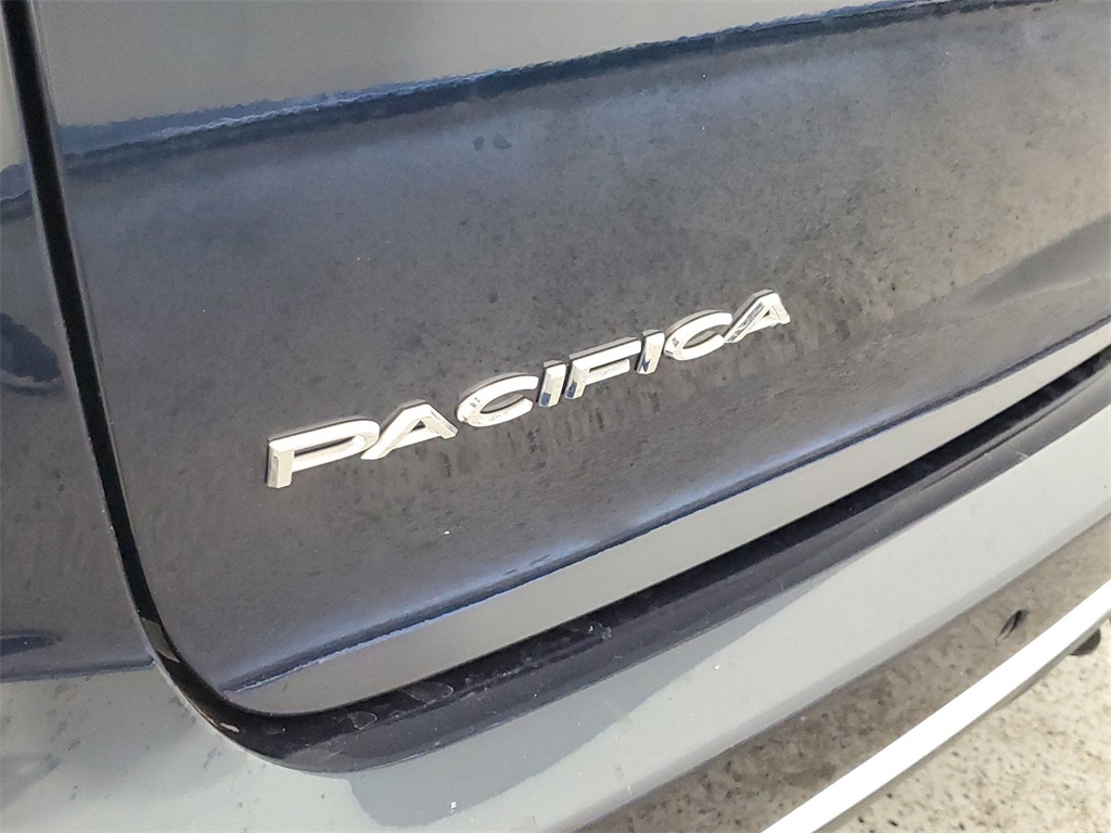 2022 Chrysler Pacifica Limited 9