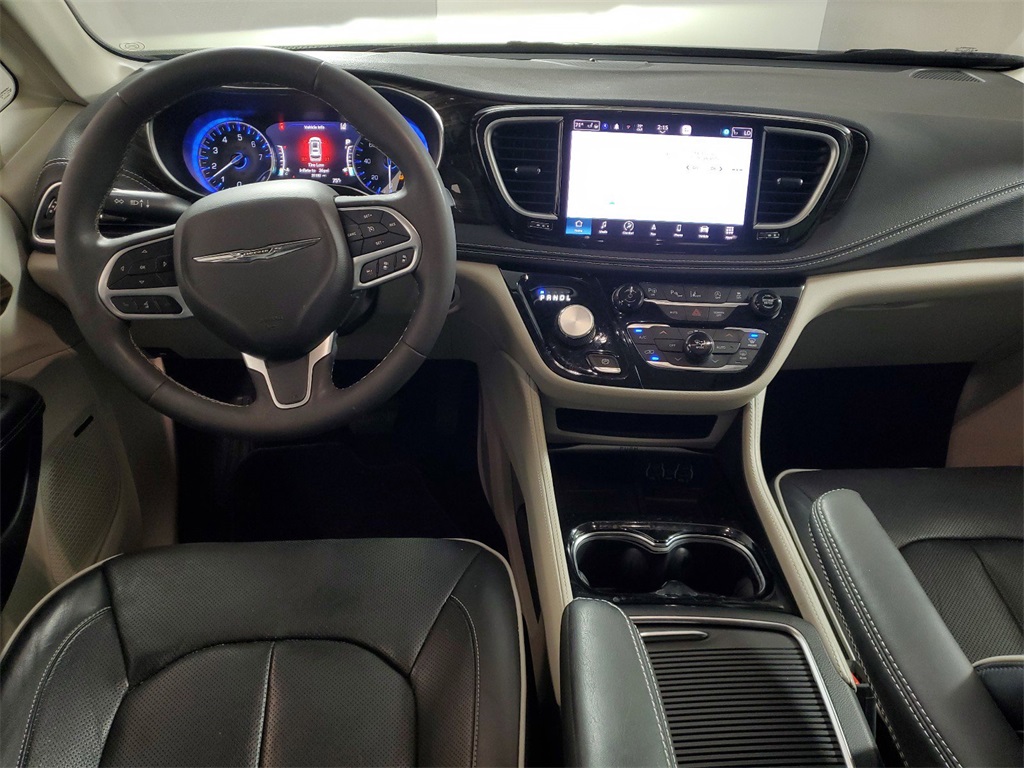 2022 Chrysler Pacifica Limited 16