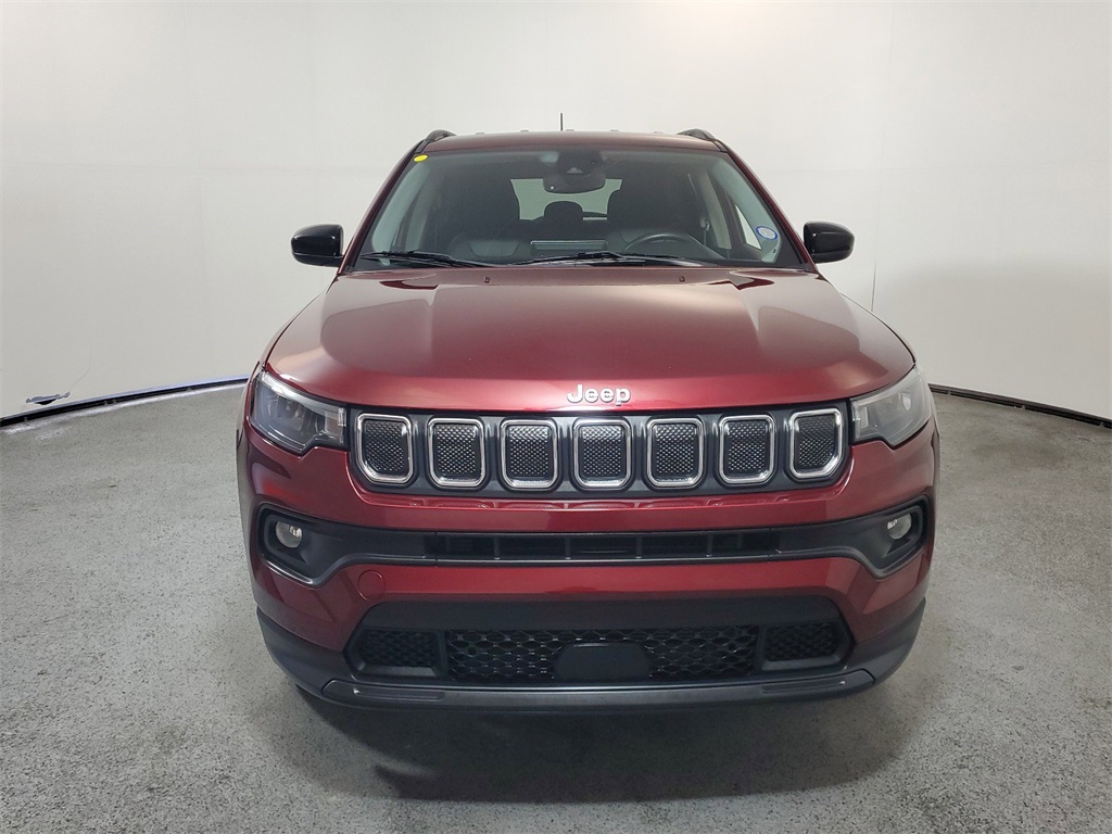 2022 Jeep Compass Latitude Lux 2