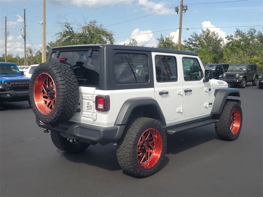 2022 Jeep Wrangler Unlimited Willys 6