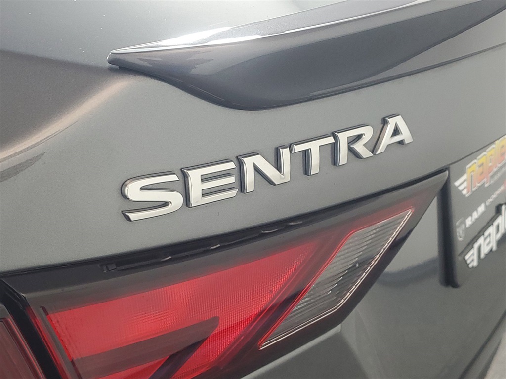 2022 Nissan Sentra SR 8