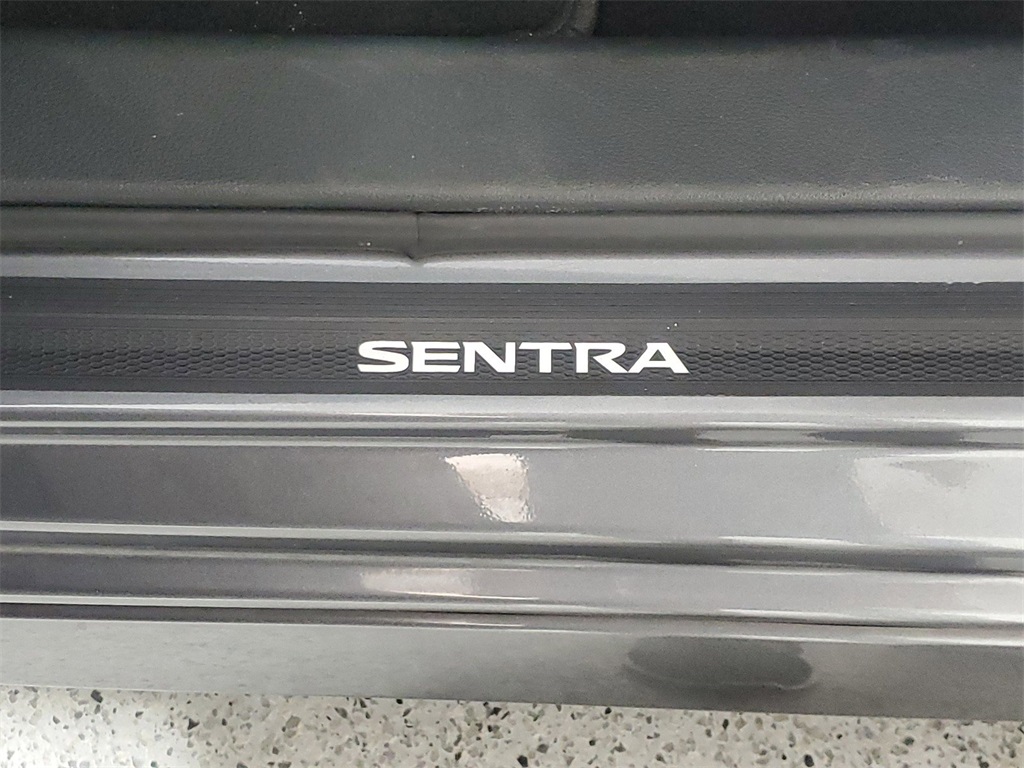 2022 Nissan Sentra SR 29